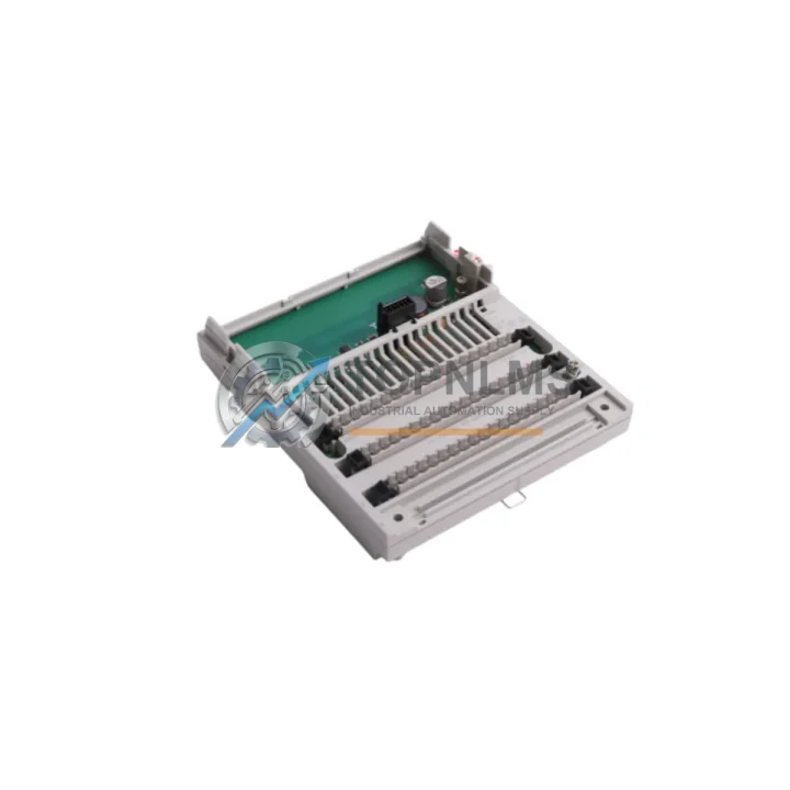 Schneider Electric 170ADI35000 I/O Module product image